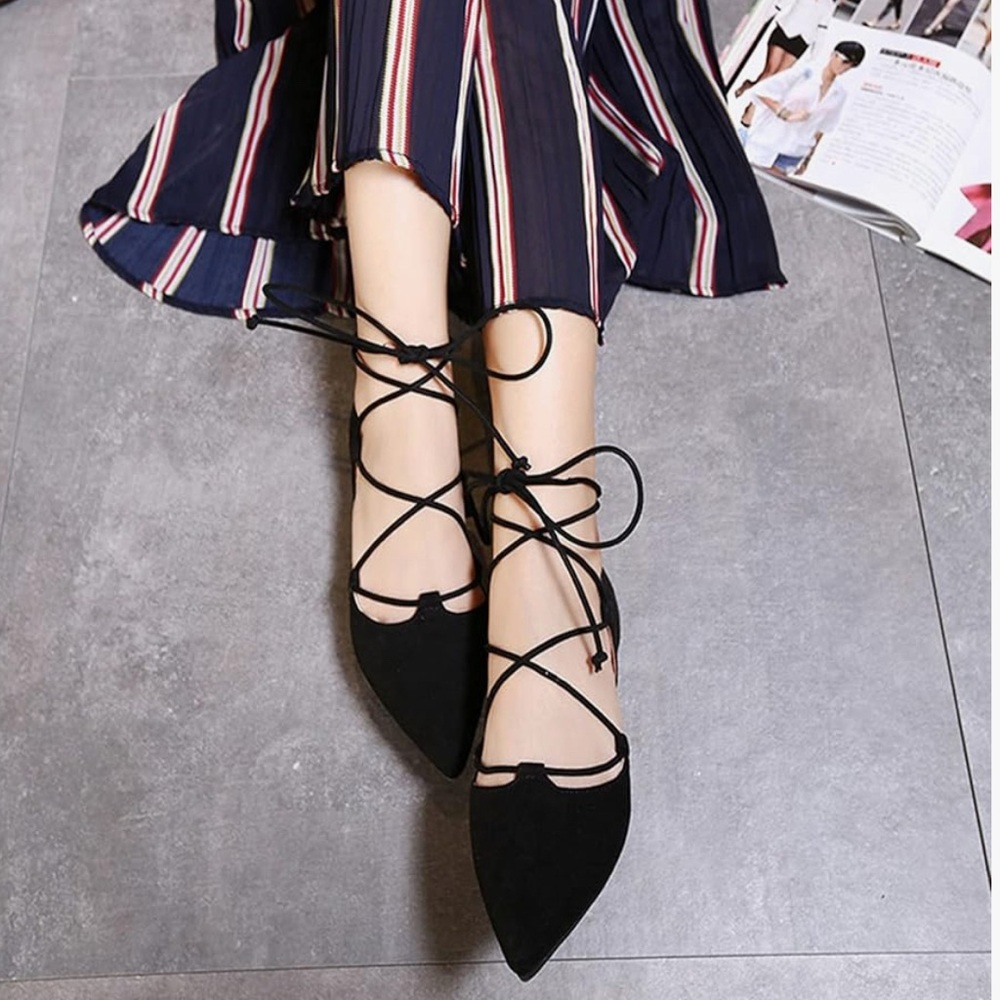 Brand New Never Worn Elegant Black Lace-Up Women's Loafers